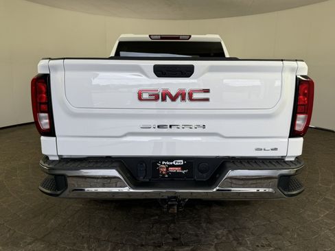 Used 2022 GMC Sierra 1500 SLE w/ Enhanced Capability Package AWD/4WD image 7