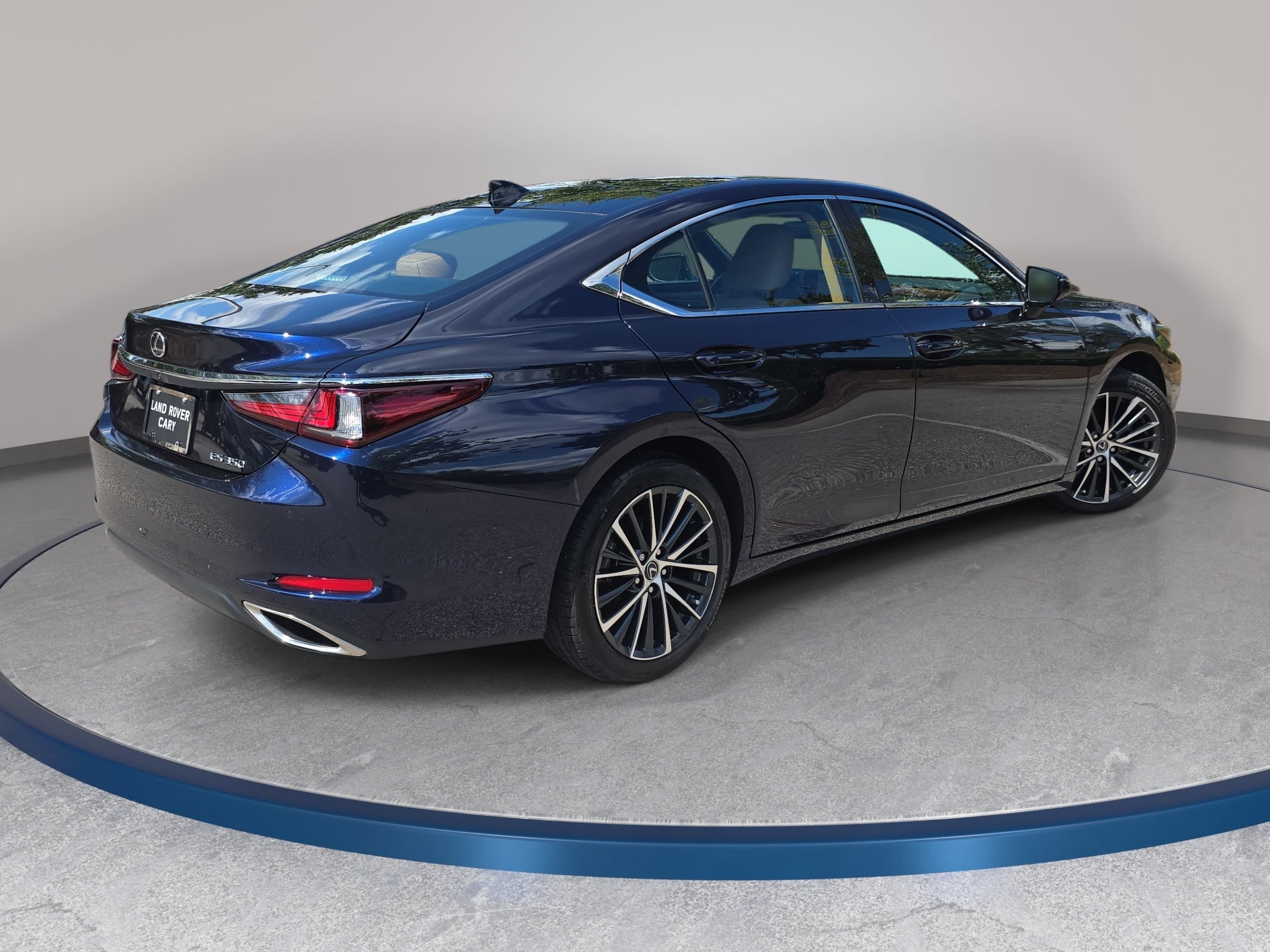 Used 2025 Lexus ES 350 w/ Premium Package FWD image 5