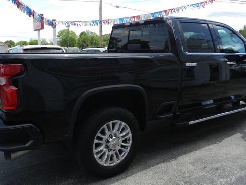 Used 2022 Chevrolet Silverado 2500 High Country w/ Z71 Off-Road Package AWD/4WD image 6