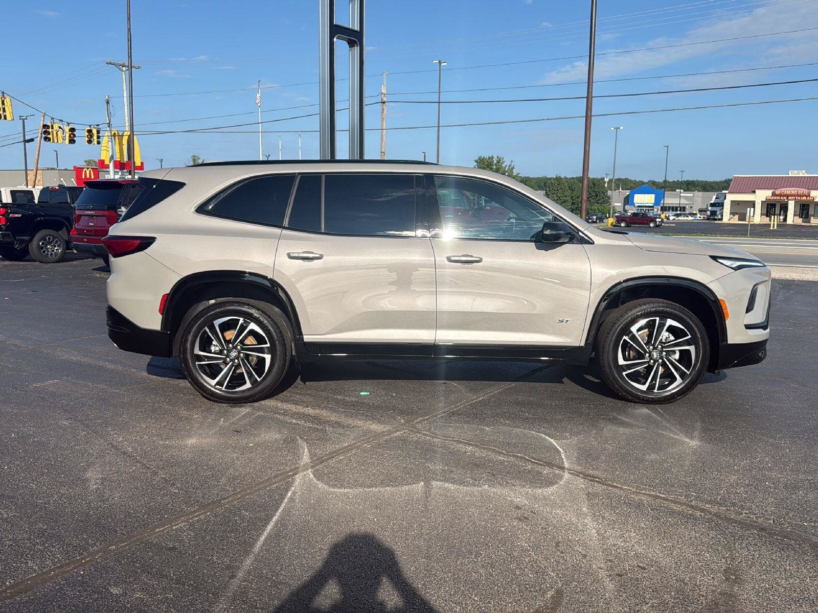 Used 2026 Buick Enclave Sport Touring AWD/4WD image 6