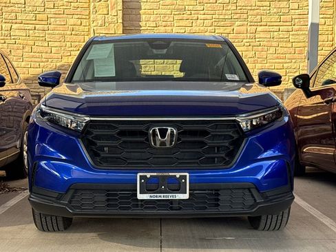 Used 2025 Honda CR-V LX image 2
