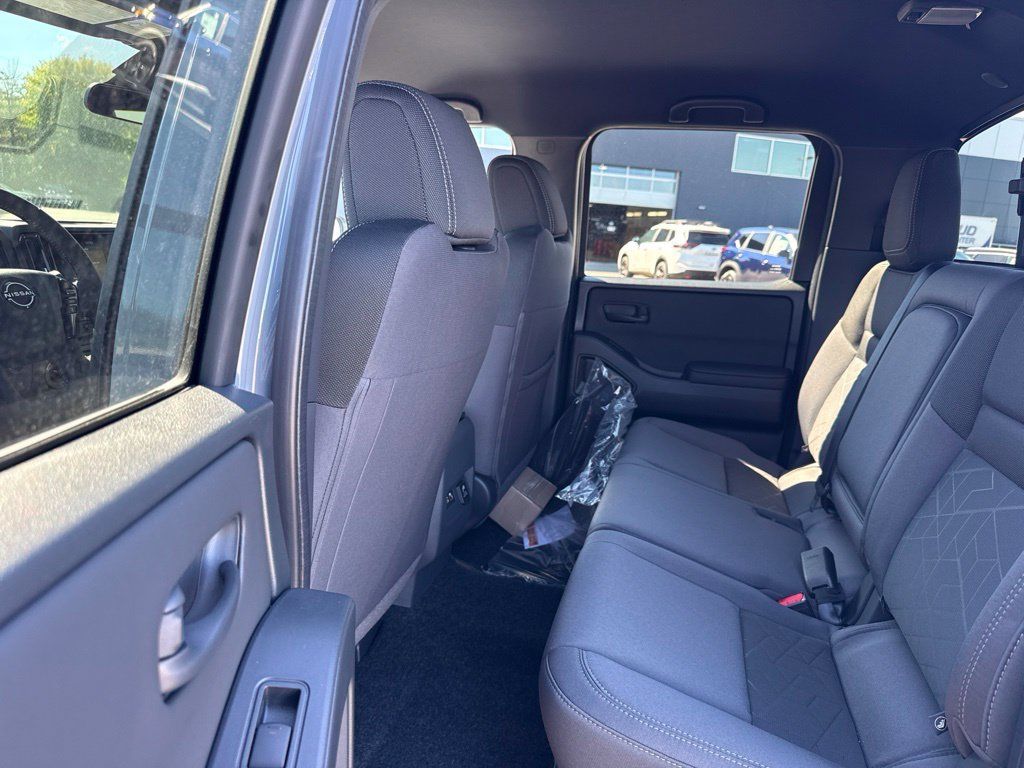 New 2027 Nissan Frontier SV w/ SV Convenience Package AWD/4WD image 12