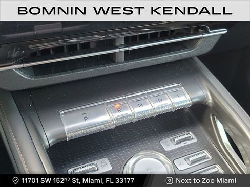 Used 2024 Lincoln Nautilus Reserve w/ Equipment Group 202A image 22