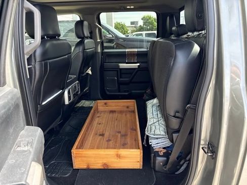 Used 2019 Ford F150 Lariat w/ Equipment Group 502A Luxury AWD/4WD image 6