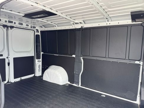 Used 2023 RAM ProMaster 2500 FWD image 14