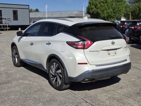 Used 2018 Nissan Murano Platinum w/ Cargo Package image 3