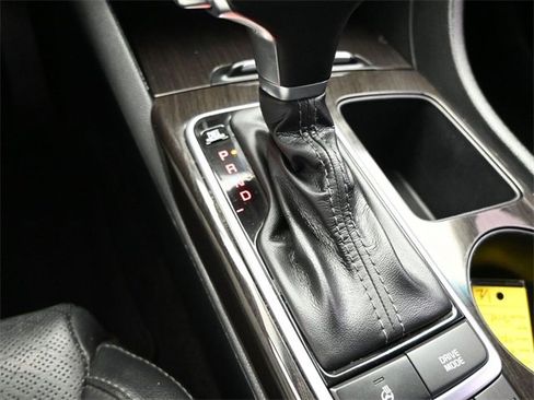 Used 2020 Kia Optima Premium image 22