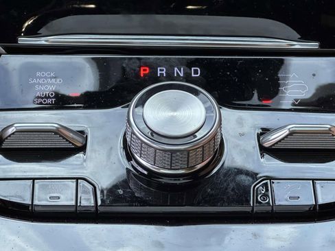 Used 2022 Jeep Grand Cherokee Summit image 19