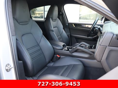 Used 2024 Porsche Cayenne Turbo GT AWD/4WD image 20