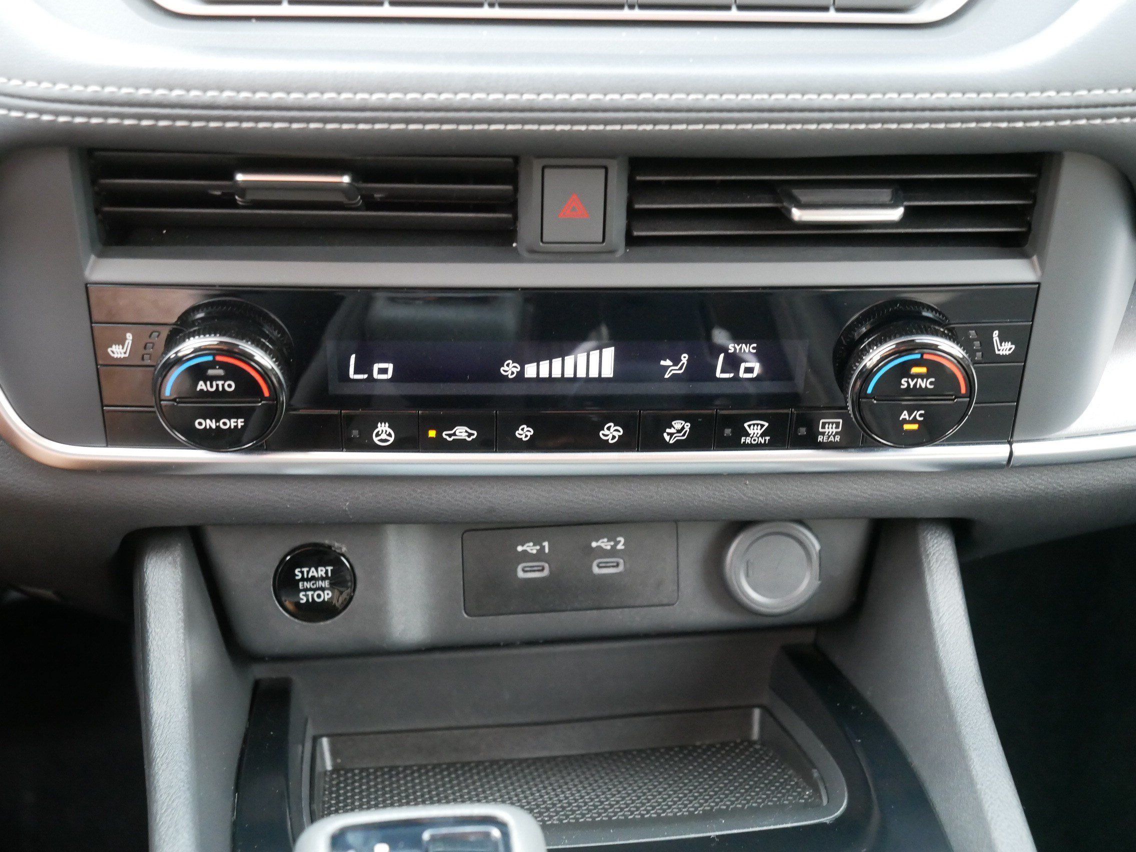 Certified 2024 Nissan Rogue SV w/ SV Premium Package AWD/4WD image 23