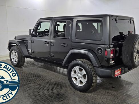 Used 2021 Jeep Wrangler Unlimited Sport AWD/4WD image 5