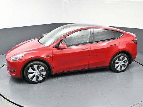 Used 2023 Tesla Model Y Long Range image 50