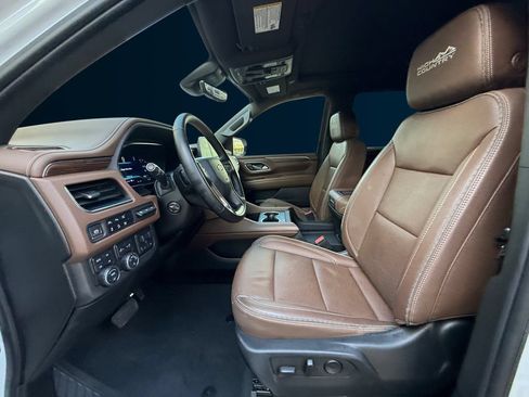 Used 2024 Chevrolet Tahoe High Country AWD/4WD image 10