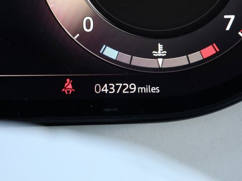 Used 2023 Land Rover Range Rover First Edition image 19