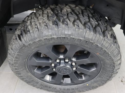 Used 2022 RAM 2500 Big Horn w/ Night Edition AWD/4WD image 3