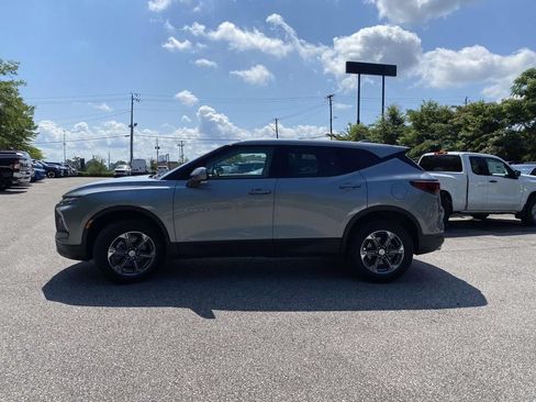 Used 2025 Chevrolet Blazer LT AWD/4WD image 25