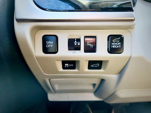 Used 2018 Subaru Forester 2.5i Limited image 9