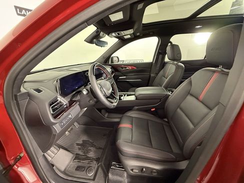 Used 2024 Chevrolet Traverse RS w/ LPO, Floor Liner Package image 15