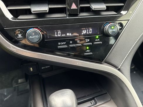 Used 2024 Toyota Camry SE FWD image 63