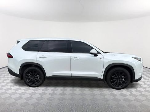 Used 2026 Toyota Grand Highlander AWD image 4