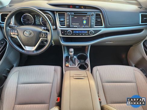 Used 2019 Toyota Highlander LE image 27