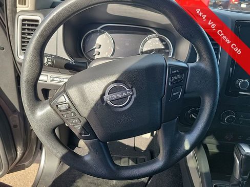 Used 2022 Nissan Frontier SV image 26