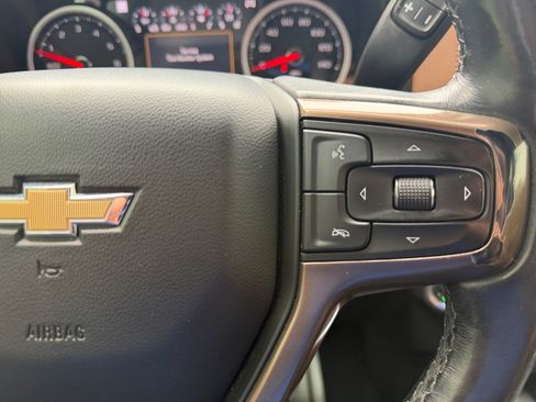 Used 2021 Chevrolet Silverado 1500 High Country w/ Technology Package AWD/4WD image 18