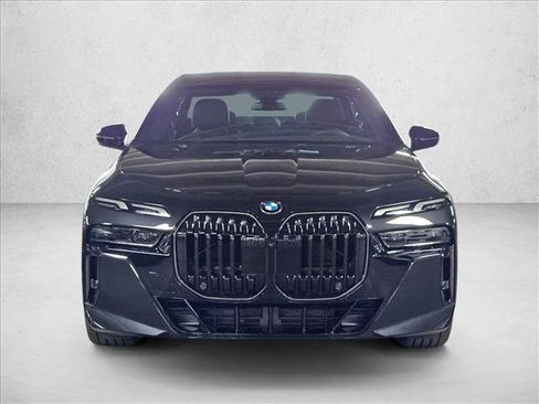 New 2025 BMW 760i xDrive image 2