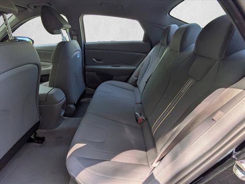 New 2026 Hyundai Elantra SEL Sport FWD image 17