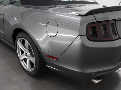 Used 2014 Ford Mustang GT Premium RWD image 29