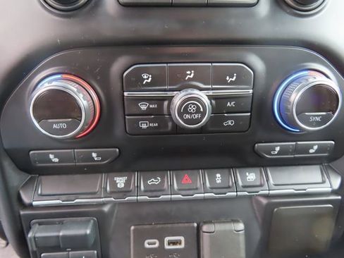 Used 2021 Chevrolet Silverado 2500 LT w/ Convenience Package image 33