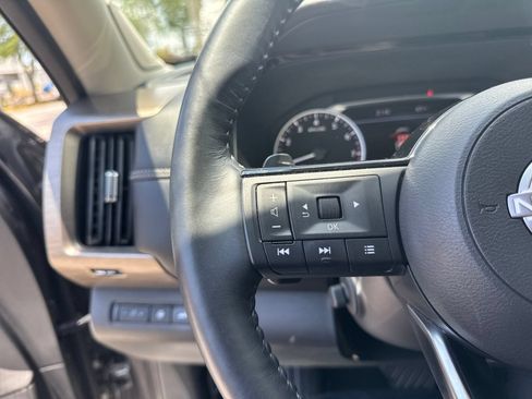 Certified 2023 Nissan Pathfinder Platinum w/ Black Appearance Package FWD image 26