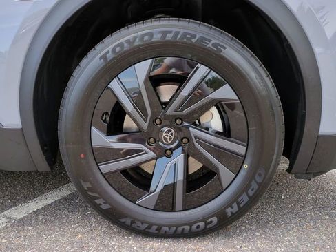New 2026 Toyota C-HR AWD/4WD image 11