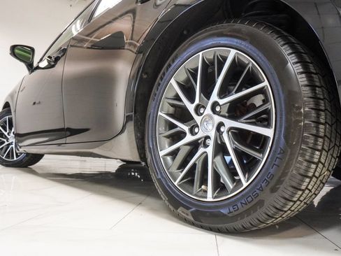 Used 2018 Lexus ES 350 w/ Luxury Package w/Wood Trim FWD image 10