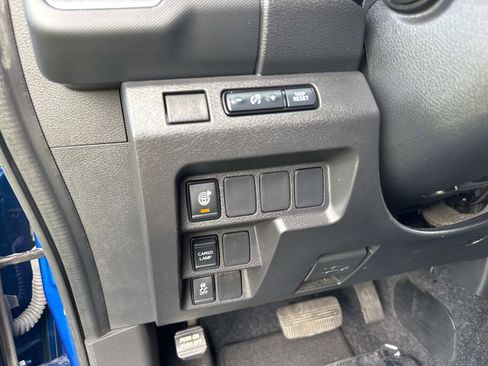 Used 2024 Nissan Frontier SV w/ Technology Package image 31