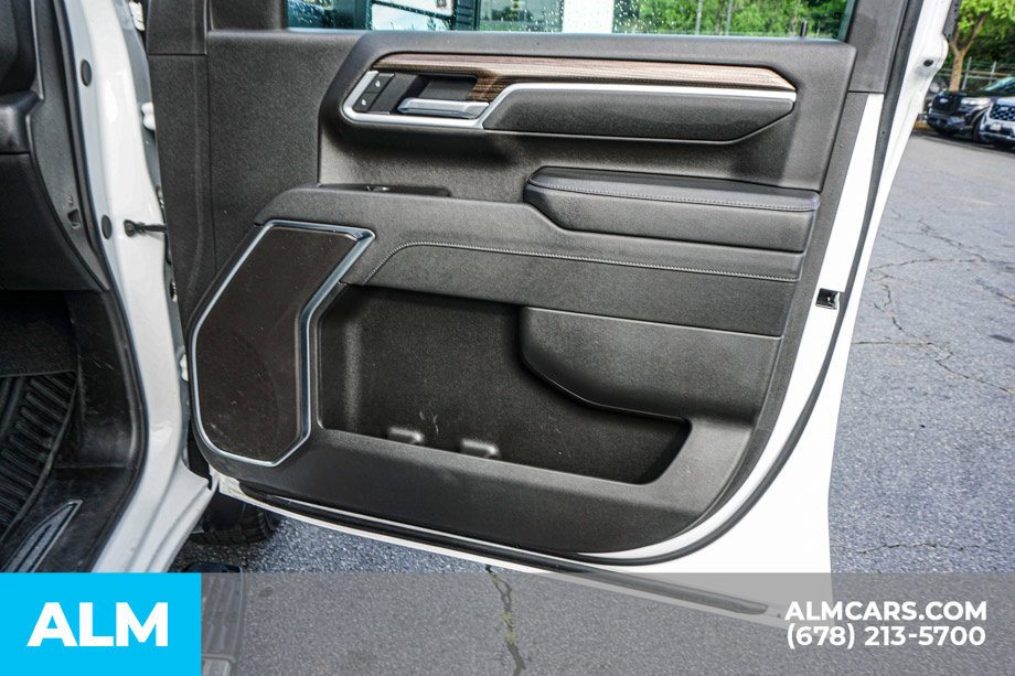 Used 2025 Chevrolet Silverado 2500 LT w/ Convenience Package AWD/4WD image 52