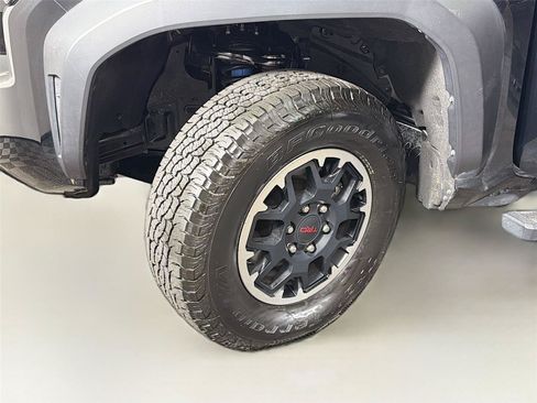 Used 2024 Toyota Tacoma TRD Off-Road AWD/4WD image 33
