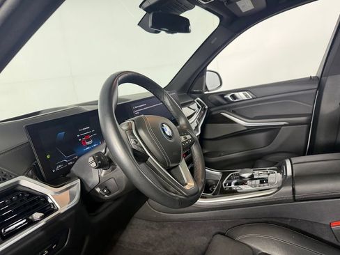 Used 2025 BMW X5 xDrive50e AWD/4WD image 25