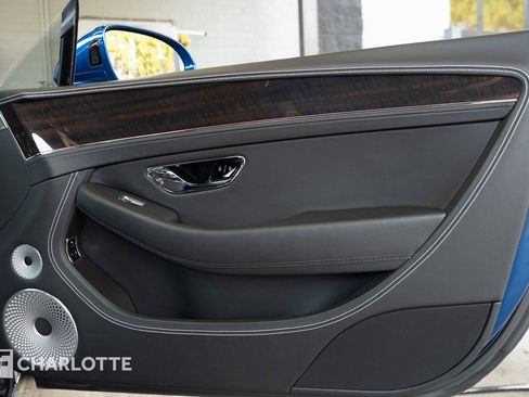 Used 2021 Bentley Continental GT image 33