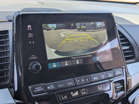 Used 2024 Honda Odyssey Touring image 25