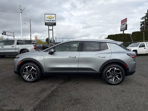 New 2026 Chevrolet Equinox EV LT AWD/4WD image 2