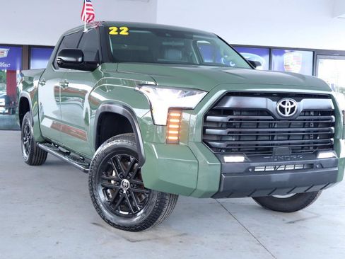 Used 2022 Toyota Tundra SR5 w/ SR5 Premium Package RWD image 2