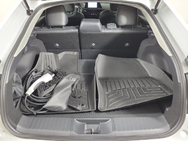Used 2026 Toyota Prius Plug-In Hybrid FWD image 10