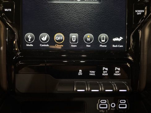 Used 2021 RAM 1500 Limited image 32