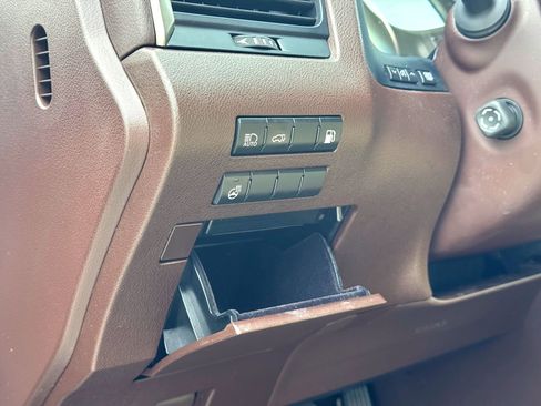 Used 2017 Lexus RX 450h AWD image 16