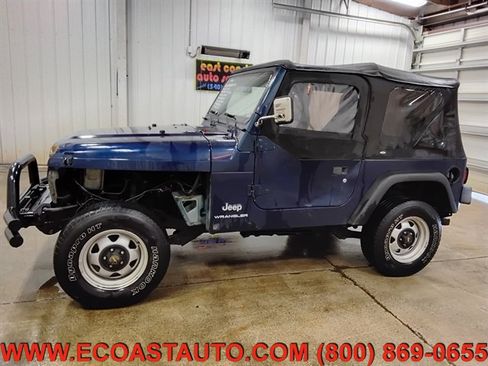 Used 2004 Jeep Wrangler SE image 2