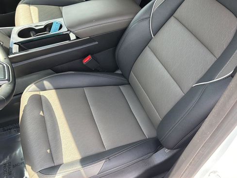 Certified 2025 Chevrolet Equinox LT w/ Convenience Package II FWD image 30