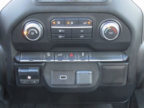 Used 2019 Chevrolet Silverado 1500 Custom Trail Boss w/ Custom Convenience Package image 27