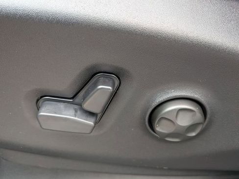 New 2026 Chrysler Pacifica Select image 12