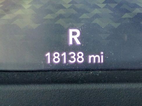 Used 2023 Jeep Gladiator Willys image 23